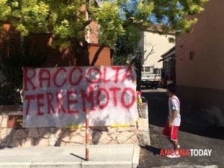 Raccolta terremoto alla sede ultras Curva Nord Ancona in via Grazie-2