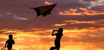 Nei sogni i bambini inseguono gli aquiloni …